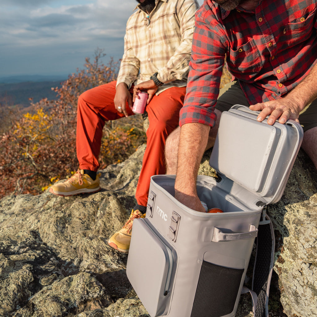 Ultra-Tough Backpack Cooler (VMVV)