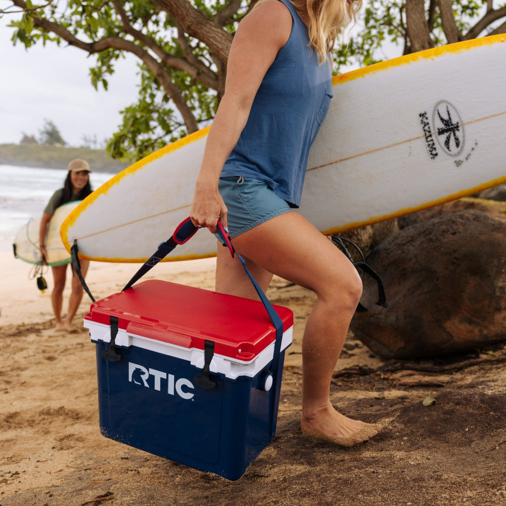 22 QT Ultra-Light Cooler (JK7K)