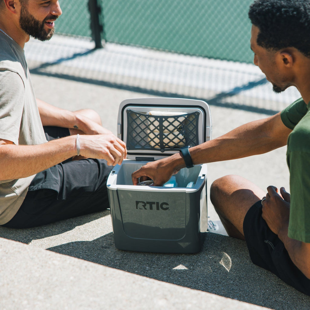 8 QT Road Trip Personal Cooler (C2ST)