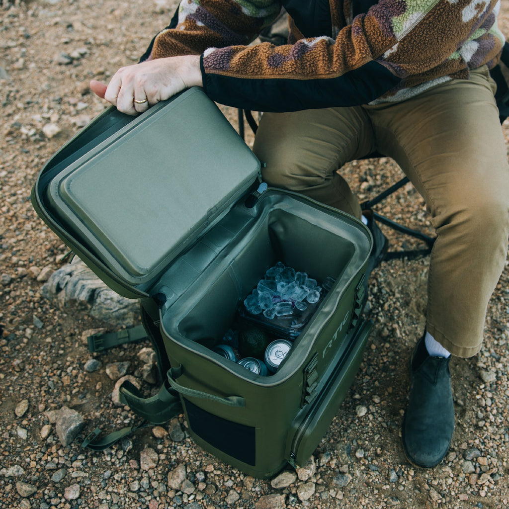 Ultra-Tough Backpack Cooler (D52O)