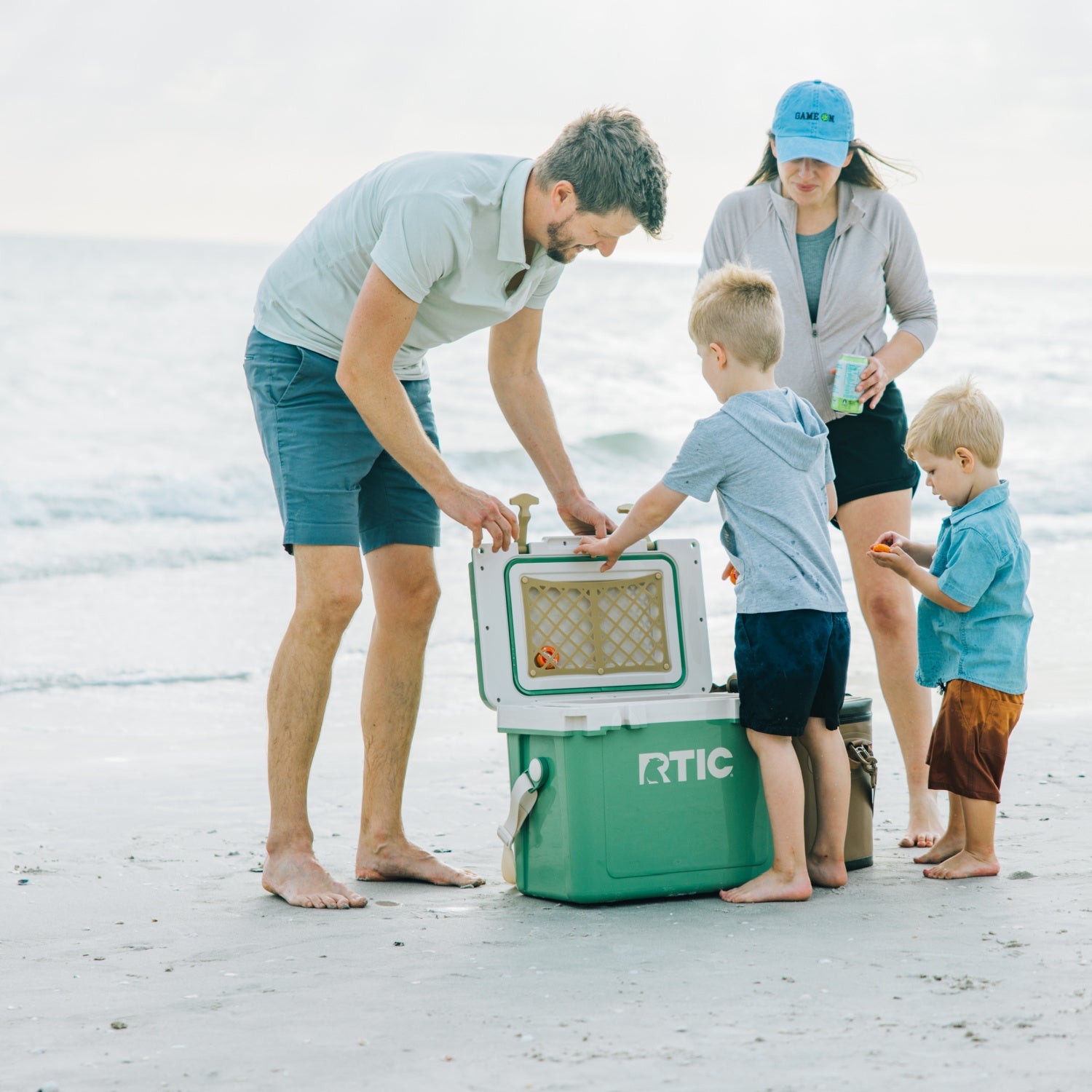 22 QT Ultra-Light Cooler (KBGL)
