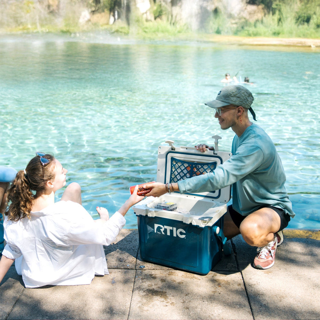 22 QT Ultra-Light Cooler (KBGL)