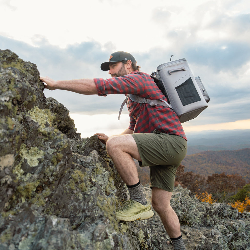 Ultra-Tough Backpack Cooler (VMVV)