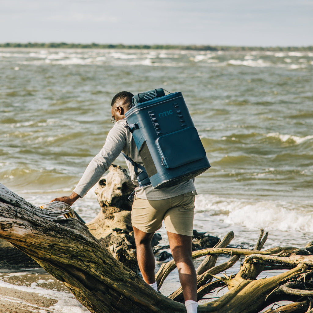 Ultra-Tough Backpack Cooler (D52O)