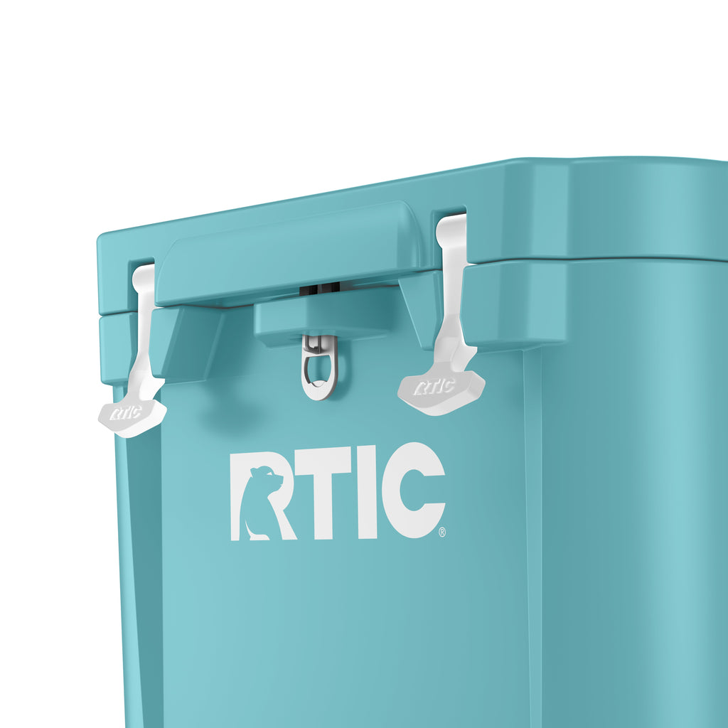 45 QT Ultra-Tough Wheeled Cooler (1OA4)