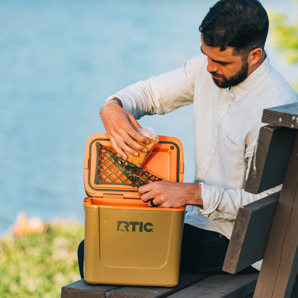 8 QT Road Trip Personal Cooler (T90D)