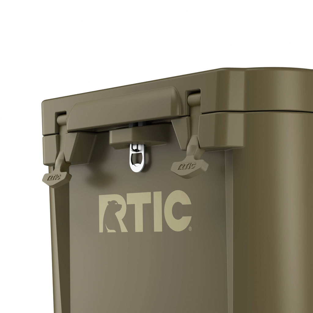 45 QT Ultra-Tough Wheeled Cooler (1OA4)