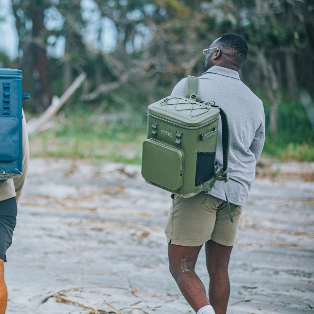 Ultra-Tough Backpack Cooler (VMVV)