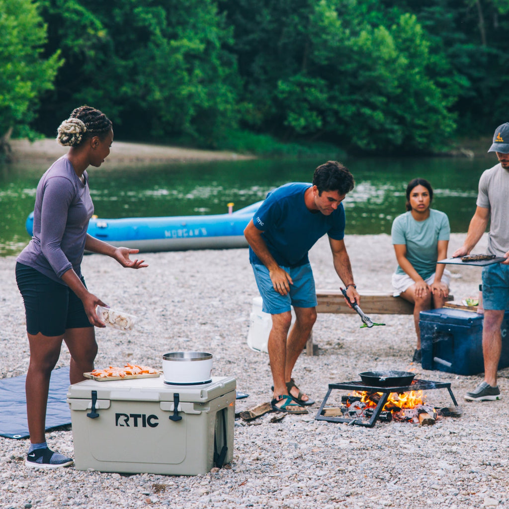 45 QT Ultra-Tough Cooler (9R3A)
