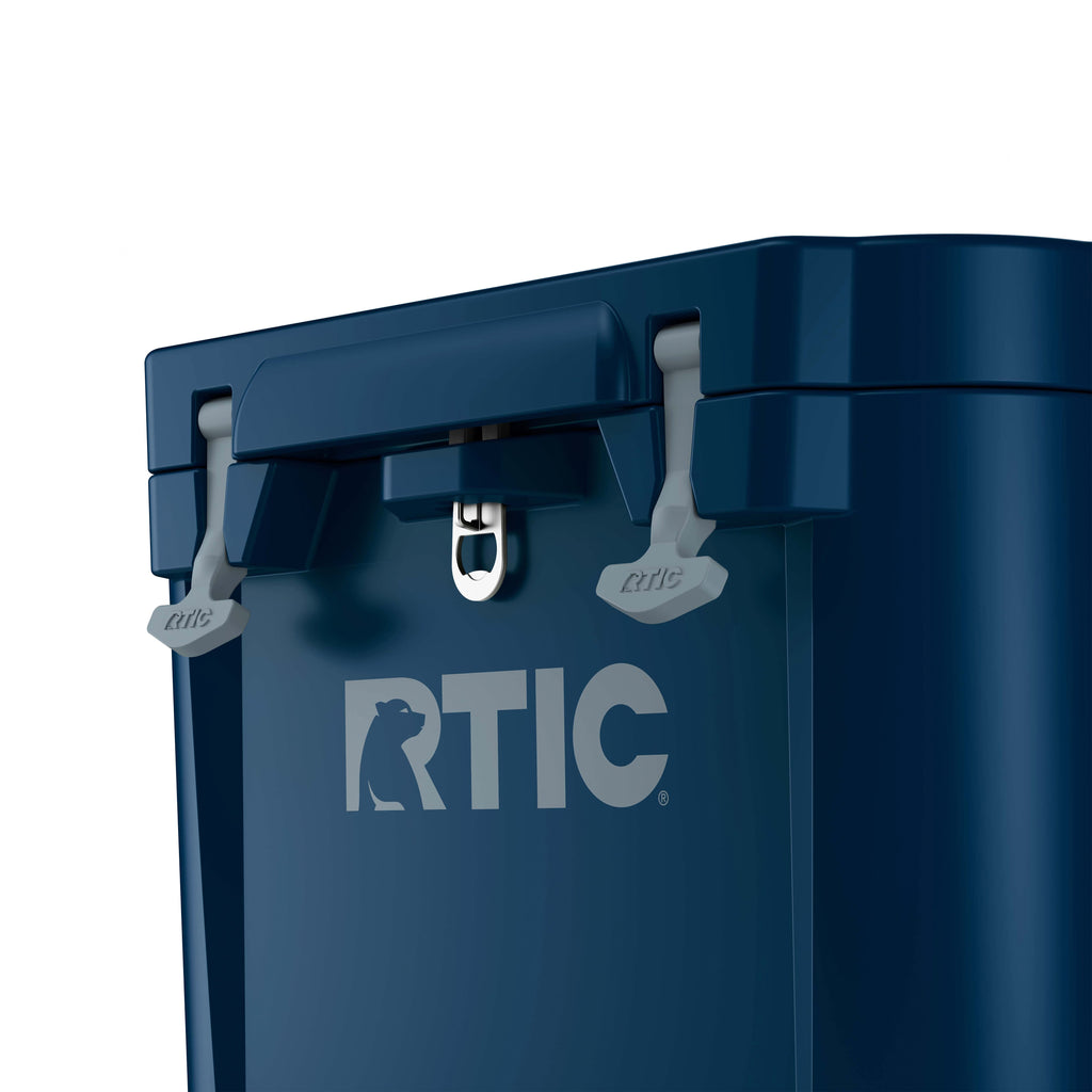 45 QT Ultra-Tough Wheeled Cooler (1OA4)